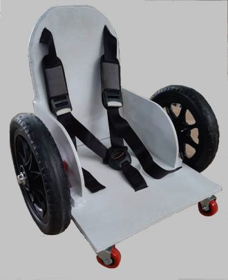 כיסא עם גלגלים לילדים